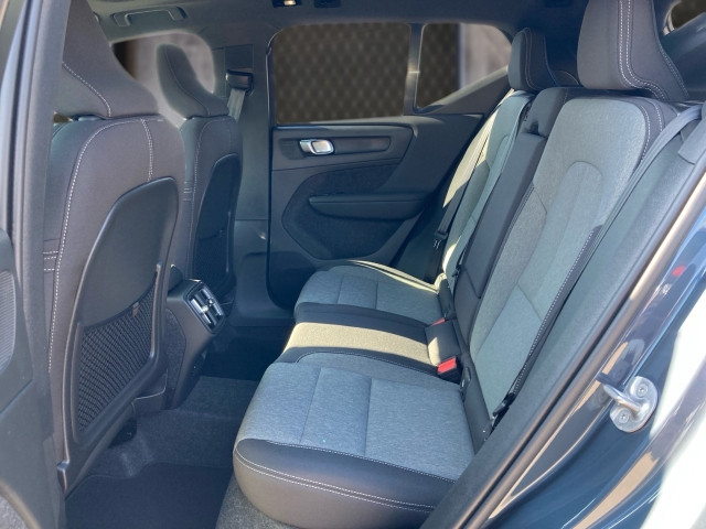 Bild 6: VOLVO PKW XC40 Ultra, B4 Mild Hybrid, Benzin, Dark