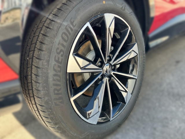Bild 4: MG HS PHEV+ Luxury 25.5 Österreich Paket