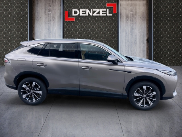 Bild 4: MG HS PHEV+ Luxury Lenkradhzg. 25.5