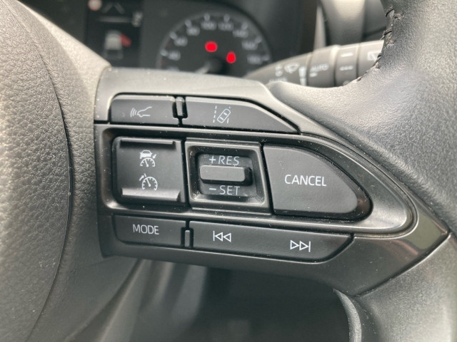 Bild 6: Toyota Yaris - 1,5 l Hybrid, 5-türig, Active