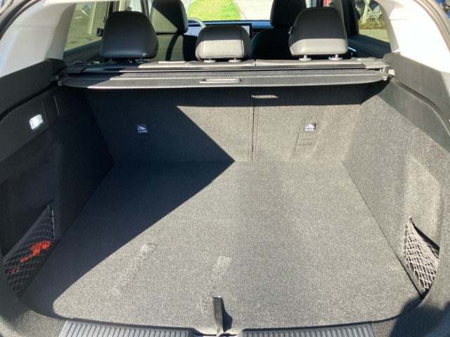 Bild 9: MG HS PHEV+ Luxury Lenkradhzg. 25.5