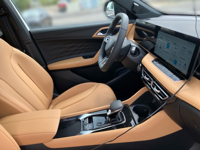 Bild 11: MG HS PHEV+ Luxury 25.5 Österreich Paket EV/PHEV