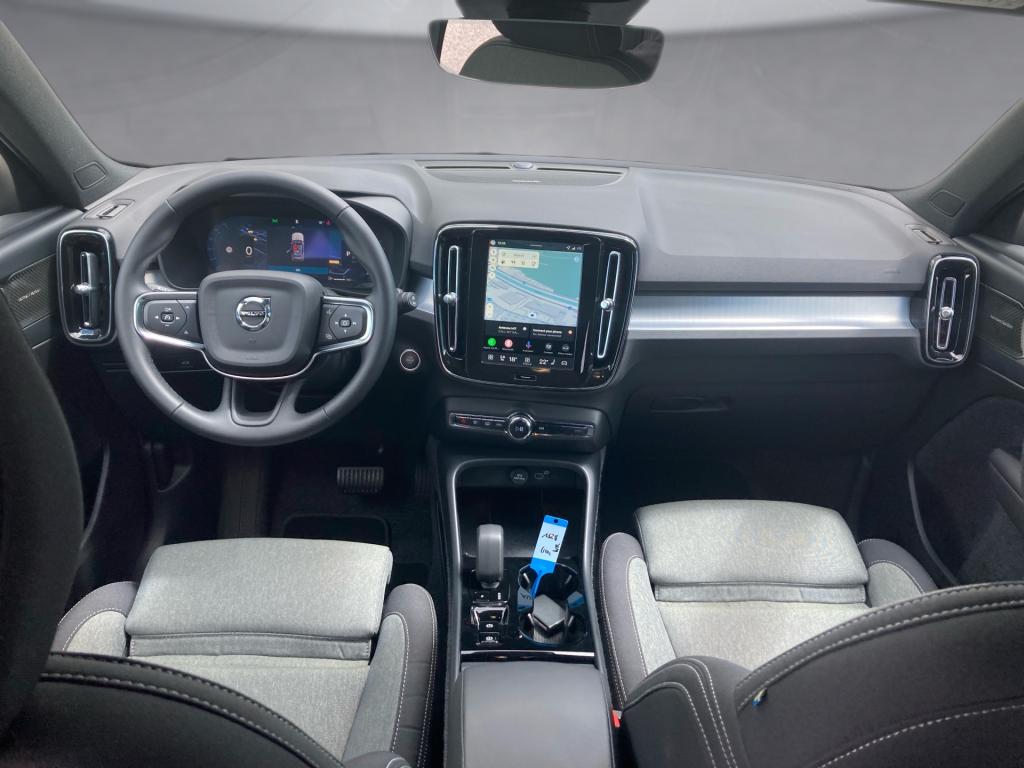 Bild 8: VOLVO PKW XC40 B3 Plus Dark Aut.
