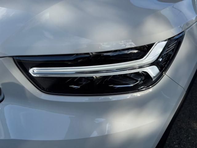 Bild 6: VOLVO PKW XC40 T3 Momentum Geartronic