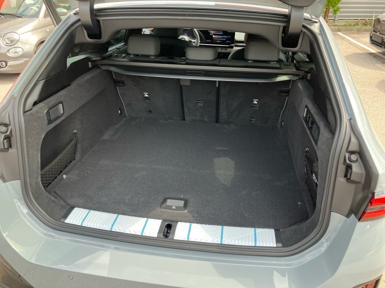 Bild 12: BMW 530e xDrive Touring