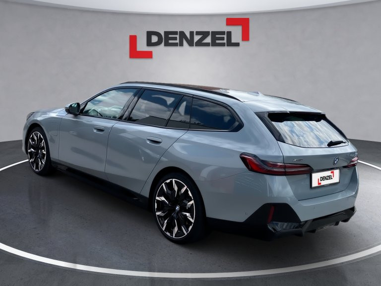 Bild 2: BMW 530e xDrive Touring