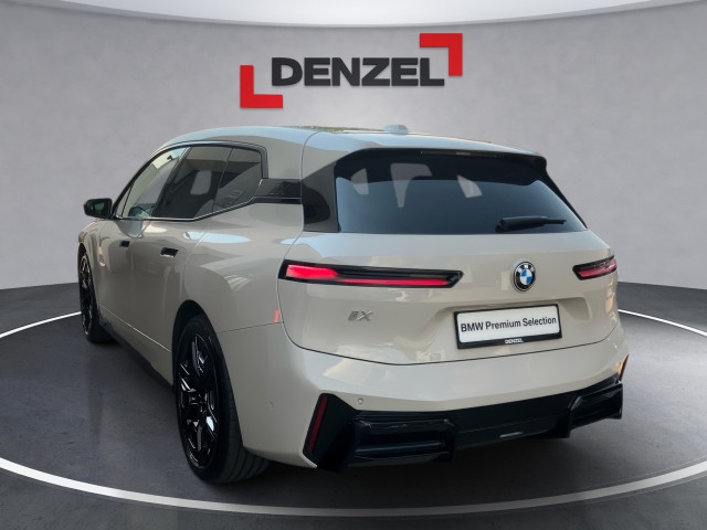 Bild 1: BMW iX xDrive45