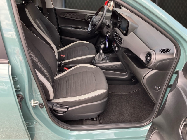Bild 10: Hyundai i10 Edition 30 Plus
