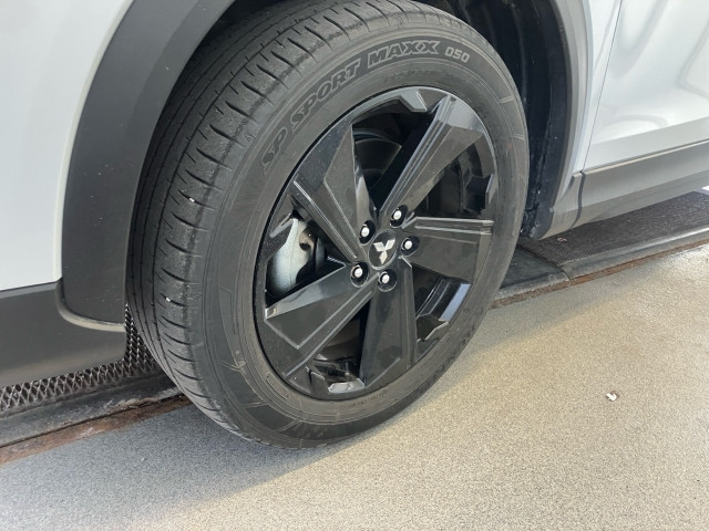 Bild 7: Mitsubishi Eclipse Cross PHEV 2,4 4WD Intense+ Black Line