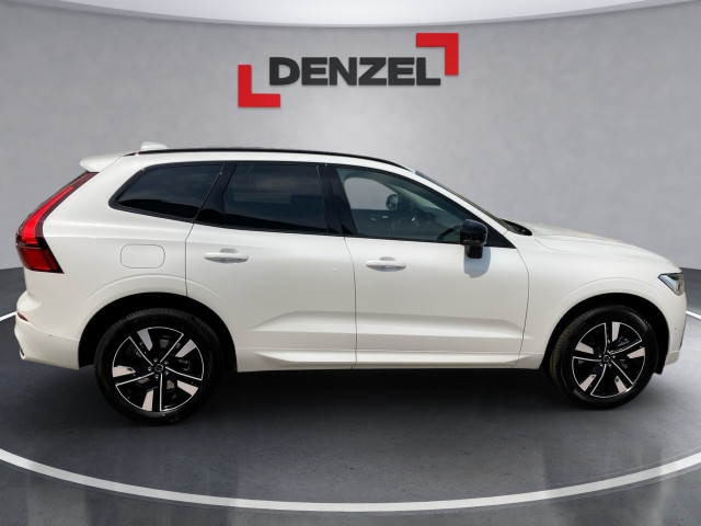 Bild 9: VOLVO PKW XC60 Plus, T6 AWD Plug-in Hybrid, Elektrisch/Benzin, Dark