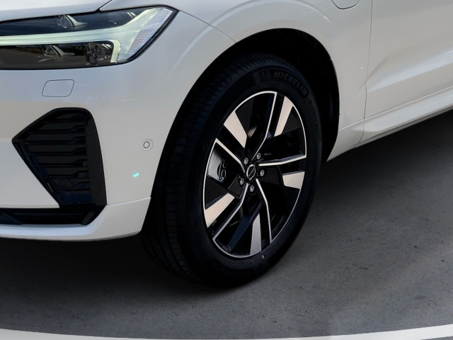 Bild 12: VOLVO PKW XC60 Plus, T6 AWD Plug-in Hybrid, Elektrisch/Benzin, Dark