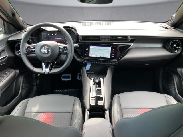 Bild 6: Alfa Junior Ibrida 1.2 Hybrid eDCT6