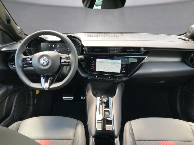 Bild 6: Alfa Junior Ibrida 1.2 Hybrid eDCT6