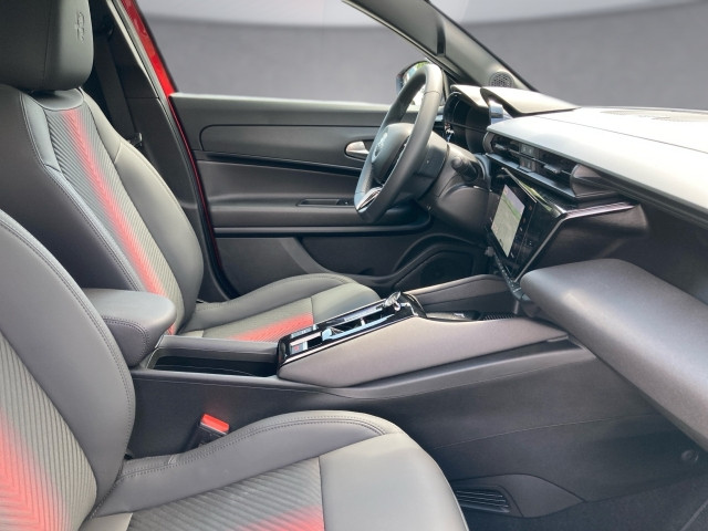 Bild 8: Alfa Junior Ibrida 1.2 Hybrid eDCT6