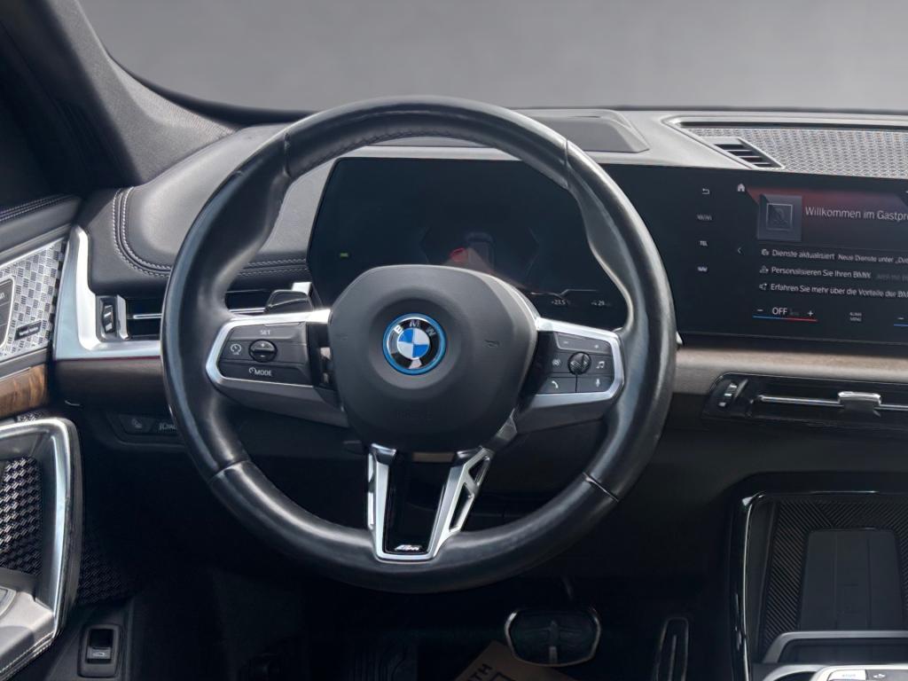 Bild 9: BMW iX1 xDrive30 U11 XE2