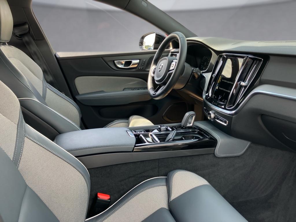 Bild 10: VOLVO PKW V60 T8 AWD Recharge PHEV R-Design