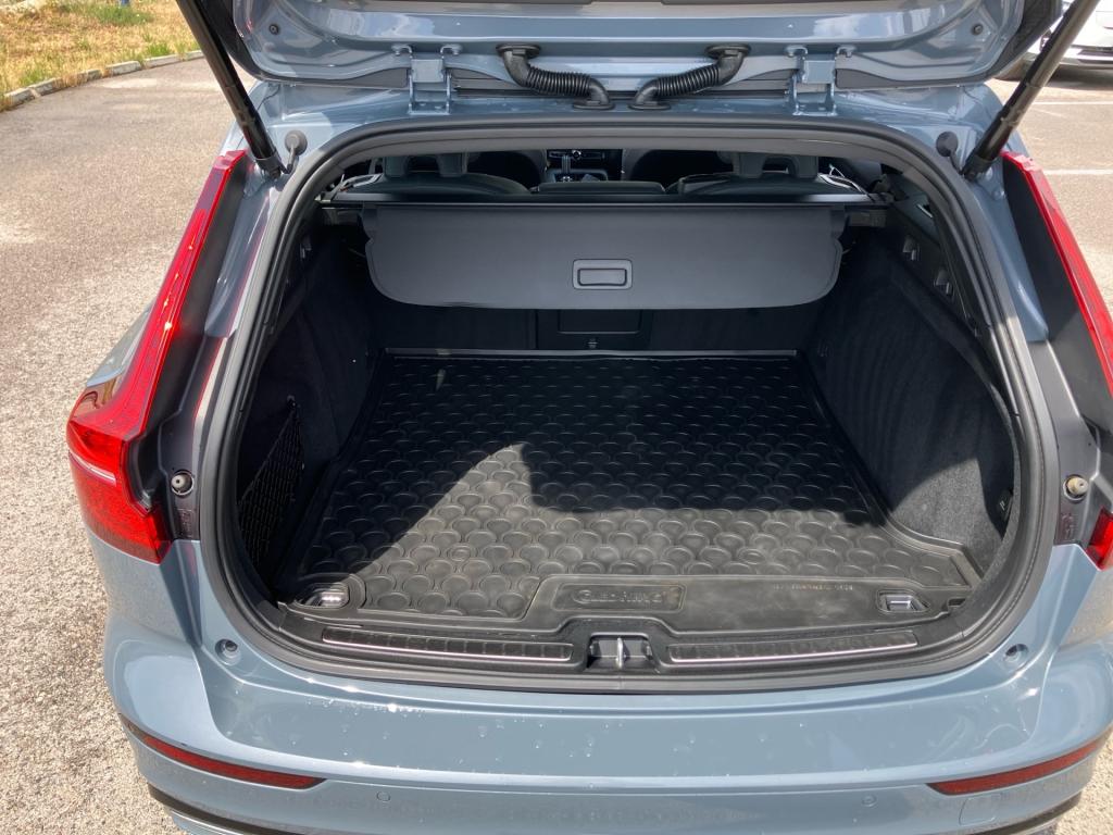 Bild 12: VOLVO PKW V60 T8 AWD Recharge PHEV R-Design