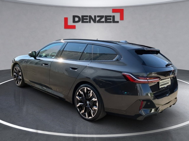 Bild 2: BMW 550e xDrive Touring