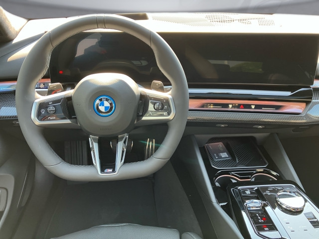 Bild 8: BMW 550e xDrive Touring