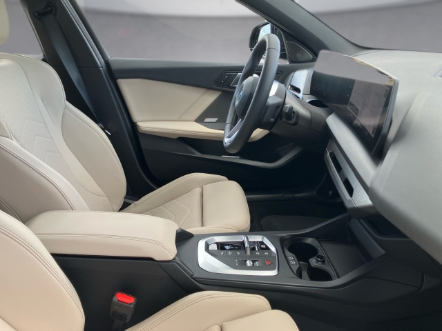 Bild 2: BMW 116 5-Tüerer F70