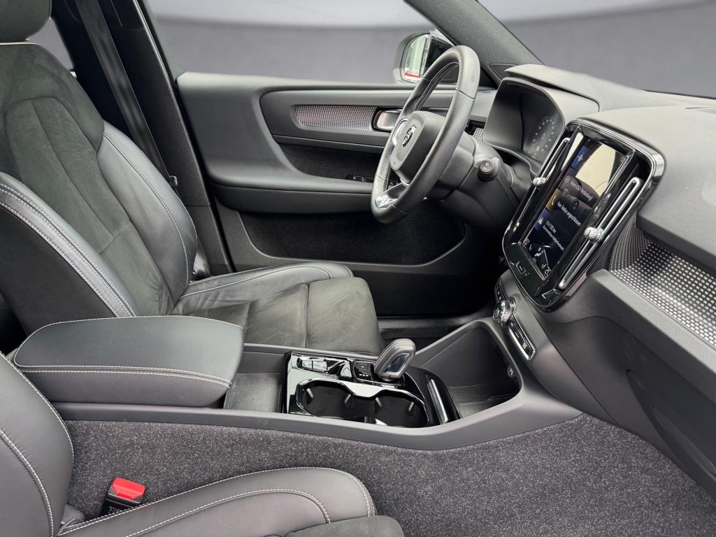 Bild 10: VOLVO PKW XC40 T4 Recharge PHEV R-Design