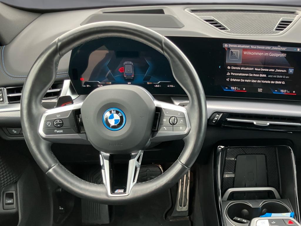 Bild 9: BMW iX1 xDrive30 U11 XE2