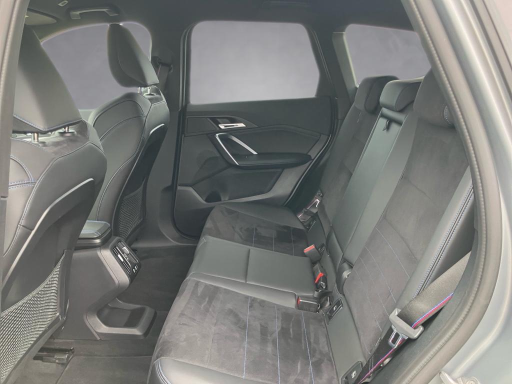 Bild 11: BMW iX1 xDrive30 U11 XE2