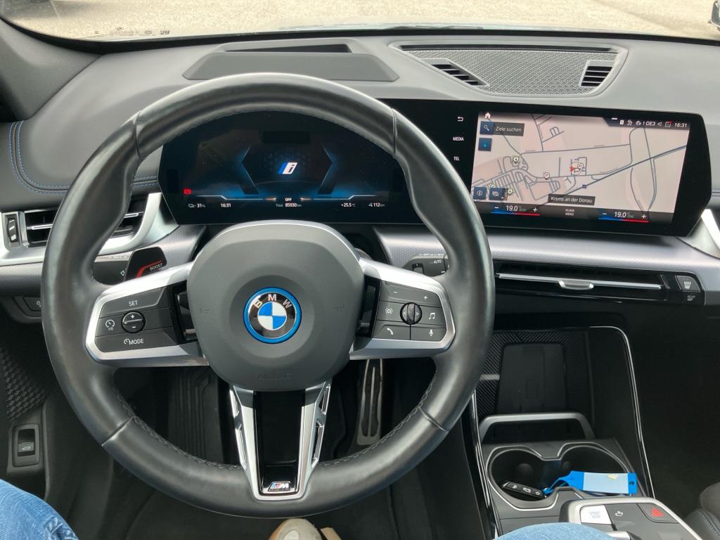 Bild 13: BMW iX1 xDrive30 U11 XE2