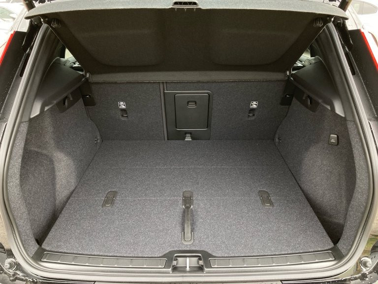 Bild 12: VOLVO PKW XC40 B3 Mild Hybrid Core