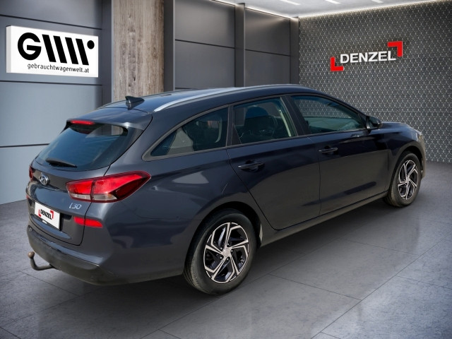 Bild 3: Hyundai i30 CW 1,5 DPI Edition 30
