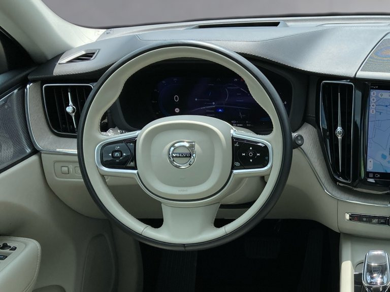 Bild 9: VOLVO PKW XC60 T6 Recharge AWD