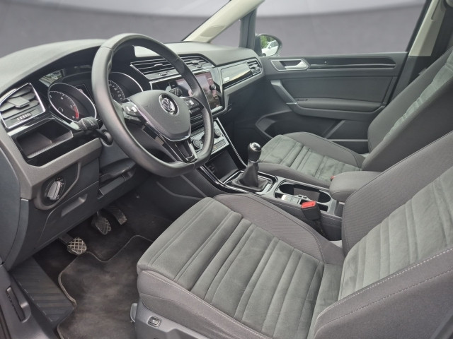 Bild 10: VW Touran Highline 2,0