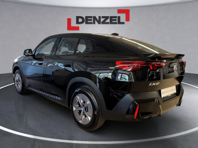 Bild 2: BMW iX2 eDrive20 64,8kWh