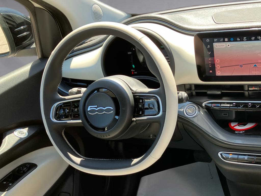 Bild 9: Fiat 500e Cabrio La Prima