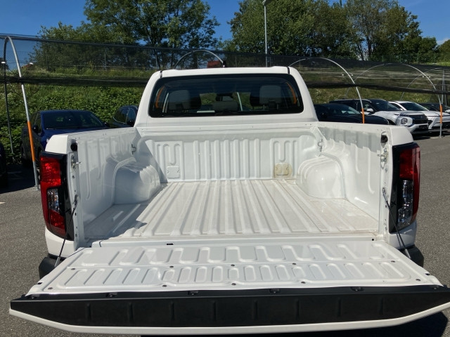 Bild 12: Toyota Hilux Double Cab Duty 2,8L Diesel Mild Hybrid 6-St