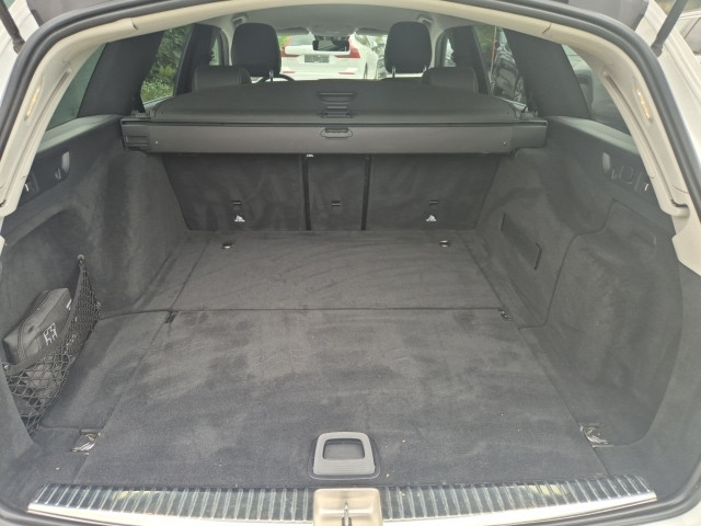 Bild 12: Mercedes E 220 d T 4Matic Aut.
