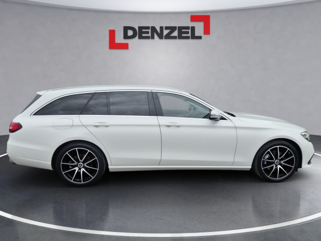 Bild 4: Mercedes E 220 d T 4Matic Aut.