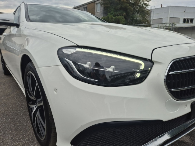 Bild 6: Mercedes E 220 d T 4Matic Aut.