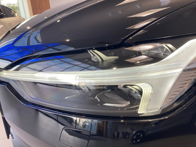 Bild 4: VOLVO PKW V60 Core, B4 Mild Hybrid, Benzin