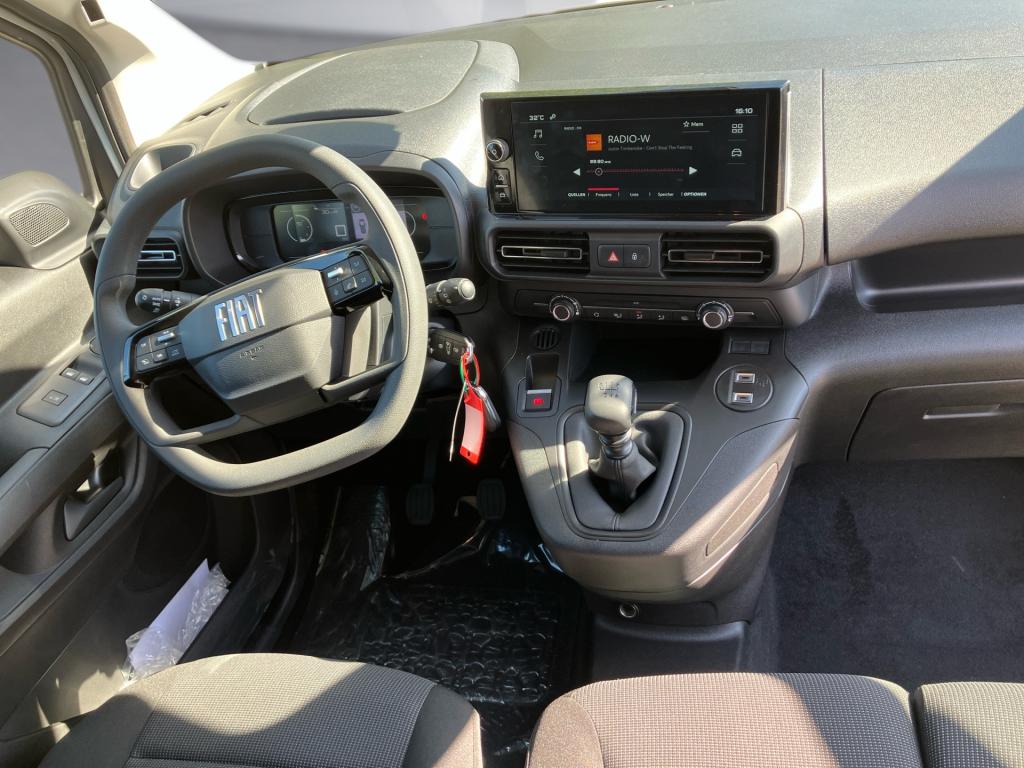 Bild 8: Fiat Transporter Doblo Serie 4 Stock MY26 KW M Diesel 100 Manuell