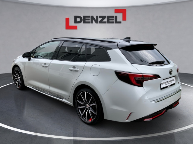 Bild 2: Toyota Corolla 2,0 Touring