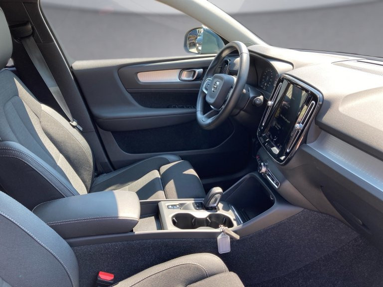 Bild 10: VOLVO PKW XC40 T5 PHEV FWD Momentum Pro Aut.
