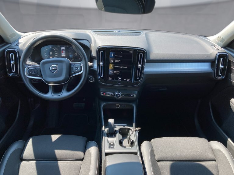 Bild 8: VOLVO PKW XC40 T5 PHEV FWD Momentum Pro Aut.