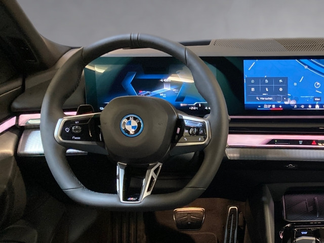 Bild 9: BMW i5 xDrive40 Touring