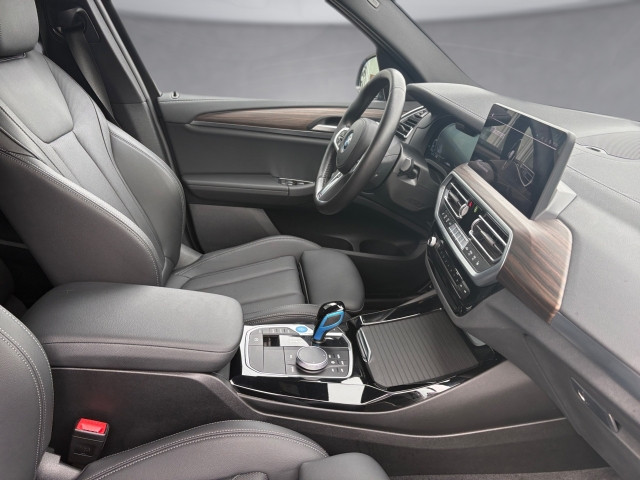 Bild 7: BMW PKW i-Serie iX3 G08 HA0