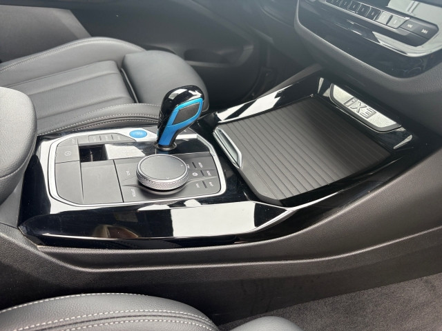 Bild 8: BMW PKW i-Serie iX3 G08 HA0