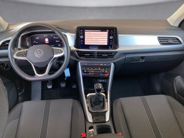Bild 8: VW T-Roc Life TSI