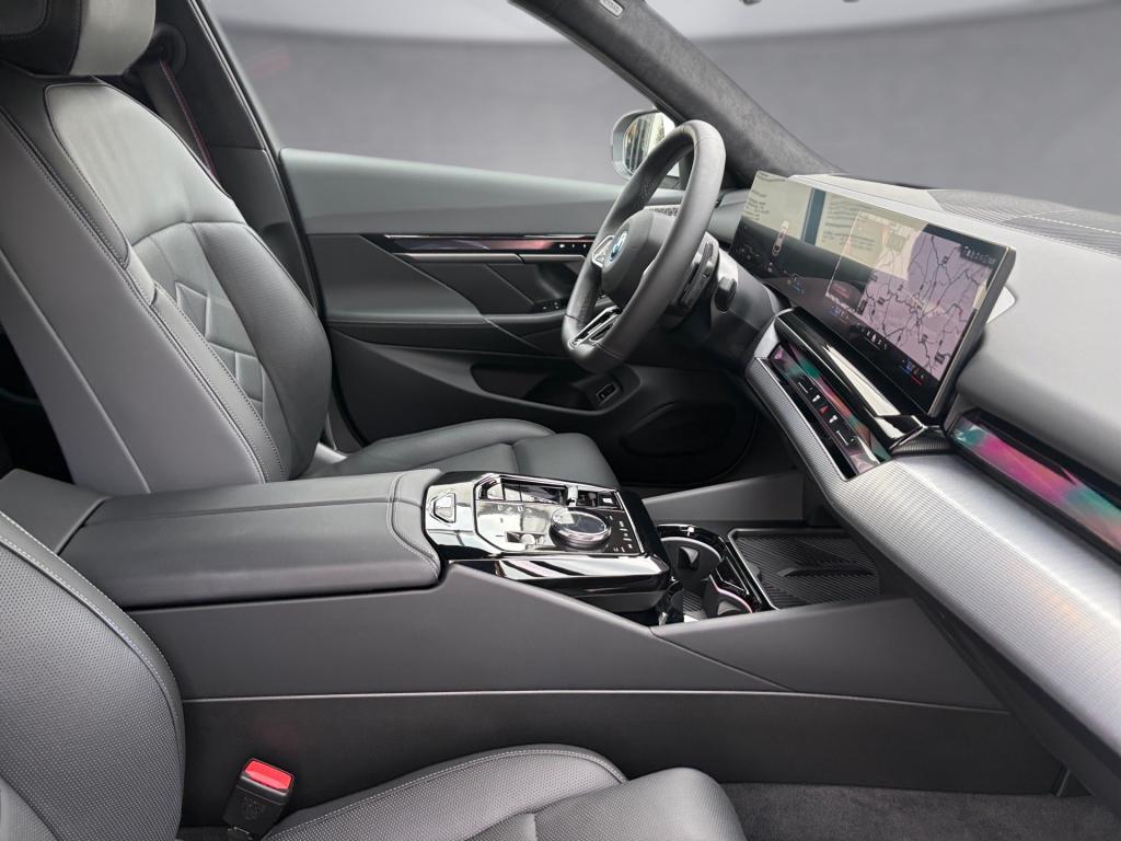 Bild 10: BMW 550e xDrive Touring