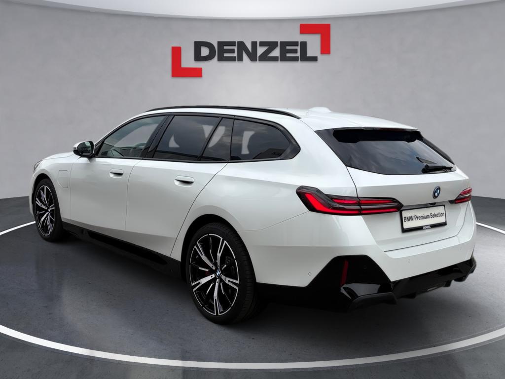 Bild 2: BMW 550e xDrive Touring