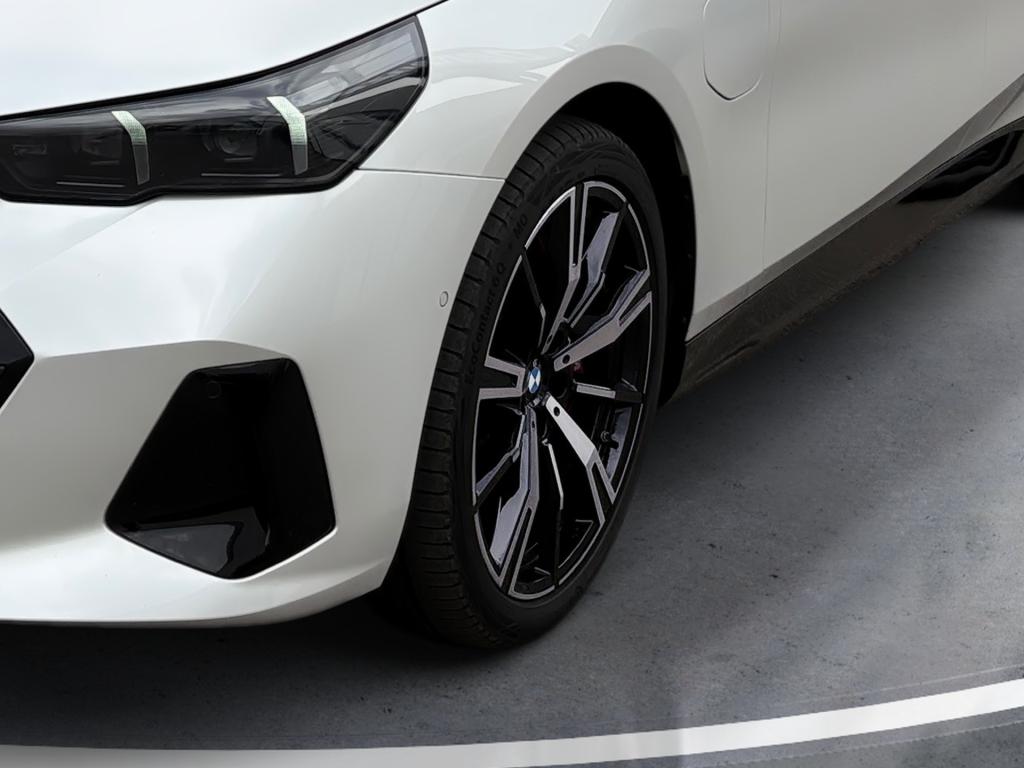 Bild 7: BMW 550e xDrive Touring